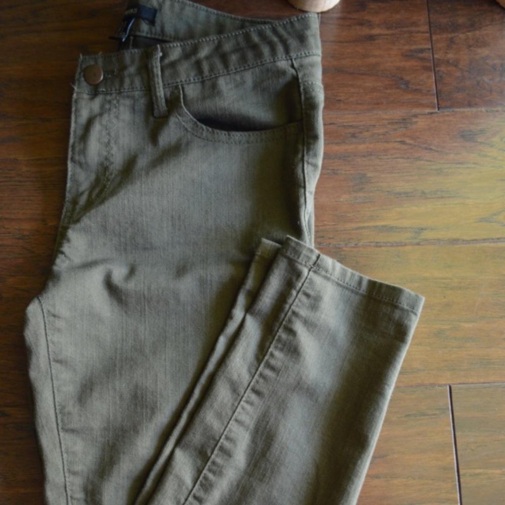 Forever 21 | Navy Green Ankle-Cut Skinny Jeans